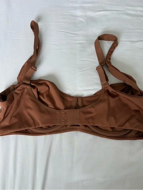 She Curve Bra - Picture 2 of 3